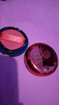 Product Review of Shine Russia + CUSHION BUNGA MATAHARI - Plus Smart Fit Glowing Essence Cushion With Sunflower Ekstrac - Cushion Dengan Antioksidan yang Mencerahkan & Anti Luntur from R**d S**r F**! 0