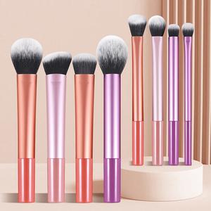 Set de brochas de maquillaje de 8 piezas: polvo, contorno, rubor y sombra para ojos; cerdas de nylon para todo tipo de piel; ideal para principiantes