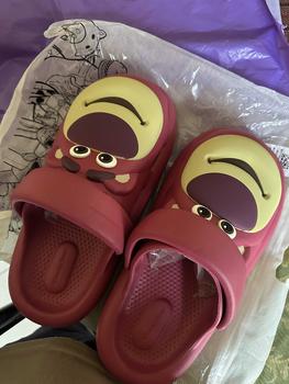 Product Review of Sandal Lotso Beruang Stroberi Sandal Kartun Lucu Shoes Sendal Wanita Karet Cewek Cowok from N**i ** 0