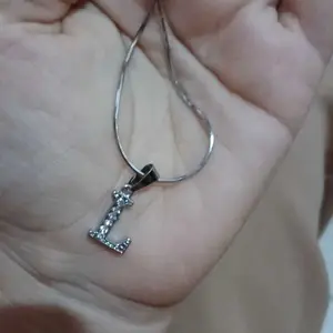 Kalung Nama Inisial Huruf A sampai Z KALUNG TITANIUM PERAK SILVER ANTI KARAT ANTI LUNTUR