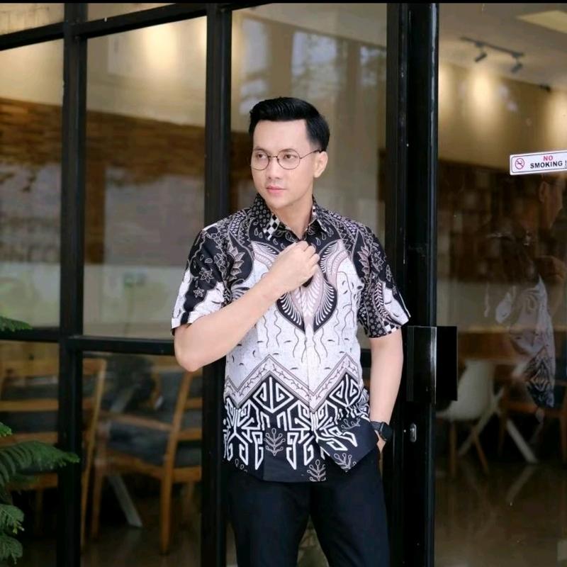 Kemeja batik motif gentala putih lengan pendek slimfit lapis furing bahan katun prima premium Katun Baju Nyaman Pria 4