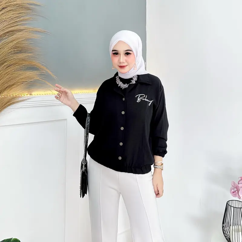 Arni Busana -Kemeja Blouse Wanita Bordir Bahan crinkle Adem Dan Nyaman Kancing Depan Lengan Karet Baju Dewasa Model Casual 1