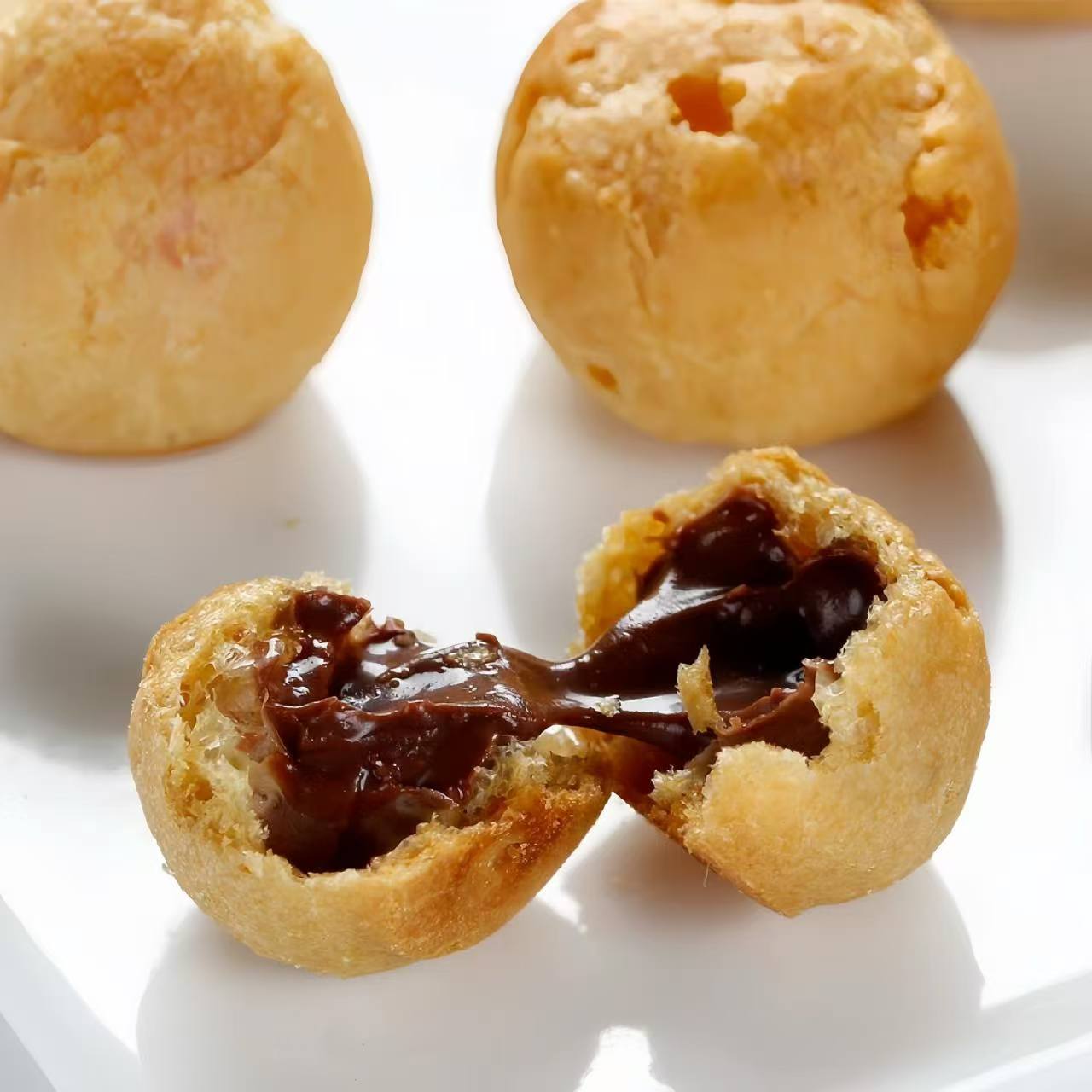 COD Halal Soes Coklat Cokelat/strawberry / mix rasa/halal Kue Sus Kering Isi soes coklat lumer 1 kg (Cemilan keluarga, cocok untuk dewasa dan anak-anak) Chocolate Food Makanan Snack Manis soes cokelat 1 kue soes coklat Toples Biskuit COD Halal Soes Coklat Cokelat/strawberry / mix rasa/halal Kue Sus Kering Isi soes coklat lumer 1 kg (Cemilan keluarga, cocok untuk dewasa dan anak-anak) Chocolate Food Makanan Snack Manis soes cokelat 1 kue soes coklat Toples Biskuit