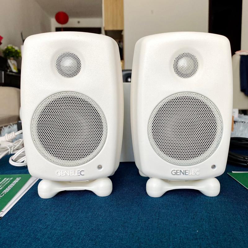 Cặp loa kiểm âm GENELEC G ONE , bảo hành 24 tháng, màu trắng