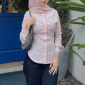 Nouna Girls Boss Fitted Shirt | Kemeja Kerja Wanita Fit garis Stripe Karet Lembut Pink Hijau Cream