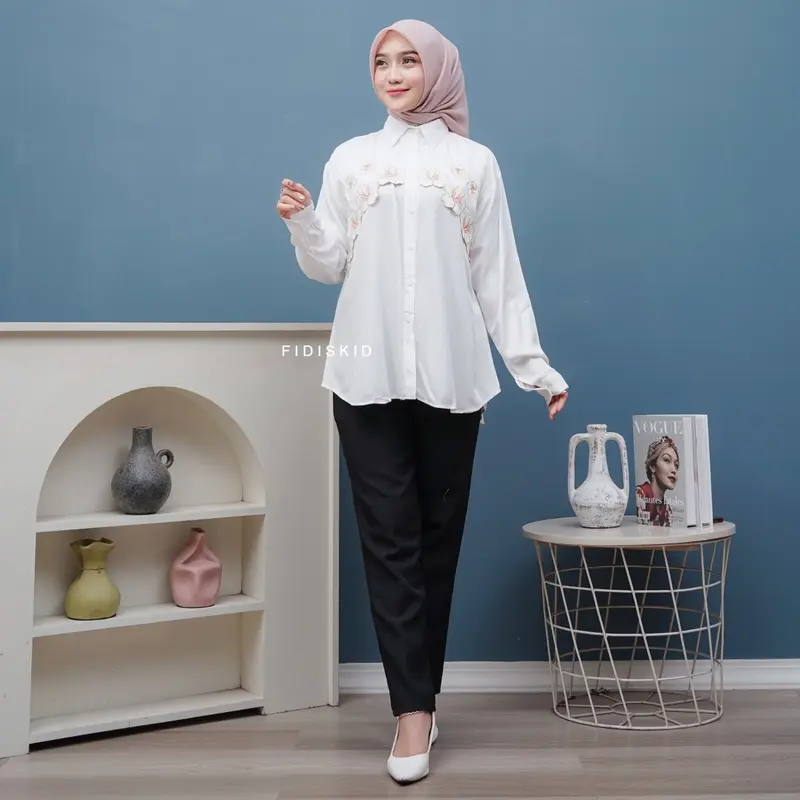 Mika Blouse Bordir Rayon Twill - Kemeja Wanita Bordir Bunga Formal Nyaman 3