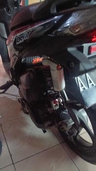 Product Review of SHOCKBREAKER SHOCK BELAKANG VARIO 125 VARIO 150 TABUNG MODEL COPY YSS BLACK SERIES UKURAN 330MM DAN 310MM UNIVERSAL MATIC VARIO 125 VARIO 150 MIO BEAT MIO SOUL GT MIO SPORTY MIO SMILE FINO GENIO SHOCKBREAKER TABUNG MODEL YSS G SPORT from s**e 0