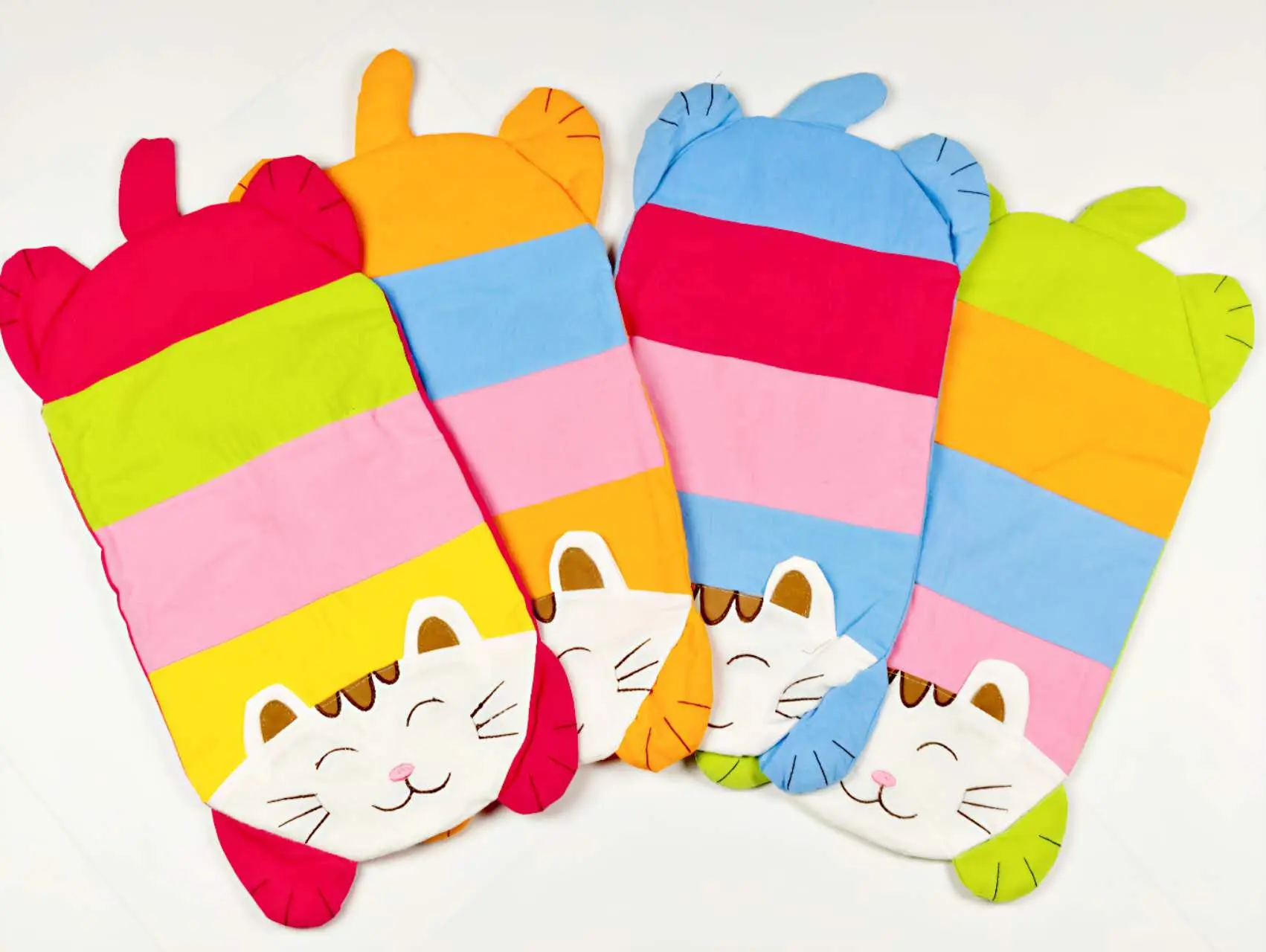 Green A-Toto Curve Bear Buckwheat Pillow Case Baby Small Size Korean Colourful Cute Red Blue Pink Orange Green Neck