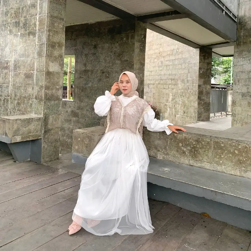 Vest Brukat Kondangan Lebaran Kekinian Simple Hijab Aesthetic Wanita Atasan Outer 4