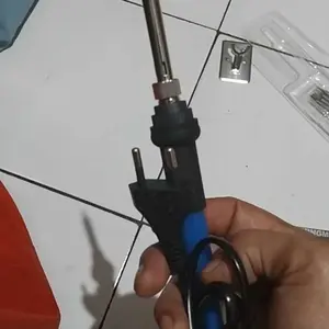 High Quality Solder Listrik 60Watt Dengan Bonus 5 Mata Solder Spons Serta Penyangga
