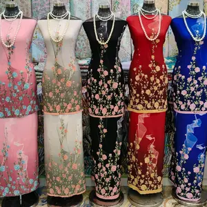 bakal kain dengan manik manik