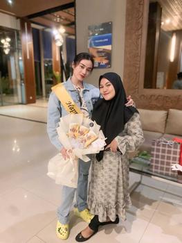Product Review of DRESS SULTANnnnnn Putih Bunga Cantik from a** o**r a**t 0