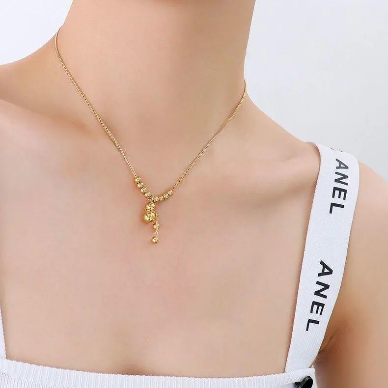 KALUNG WANITA TITANIUM GOLDEN LOVE BOND ANTI KARAT ELEGAN MEWAH