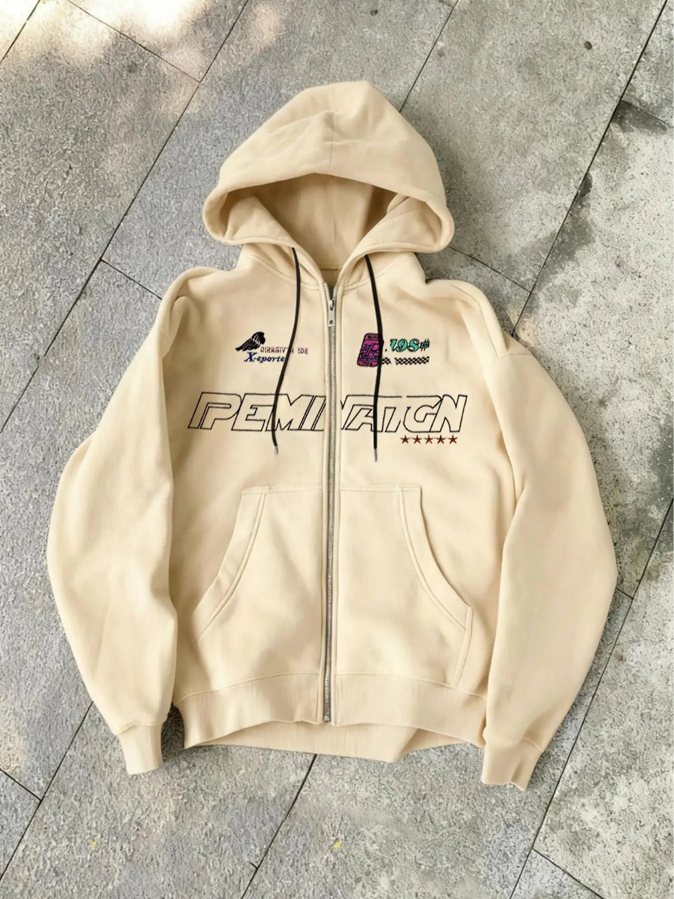Pemination レーシング柄ジップパーカー、ゆったりフィット、柔らか