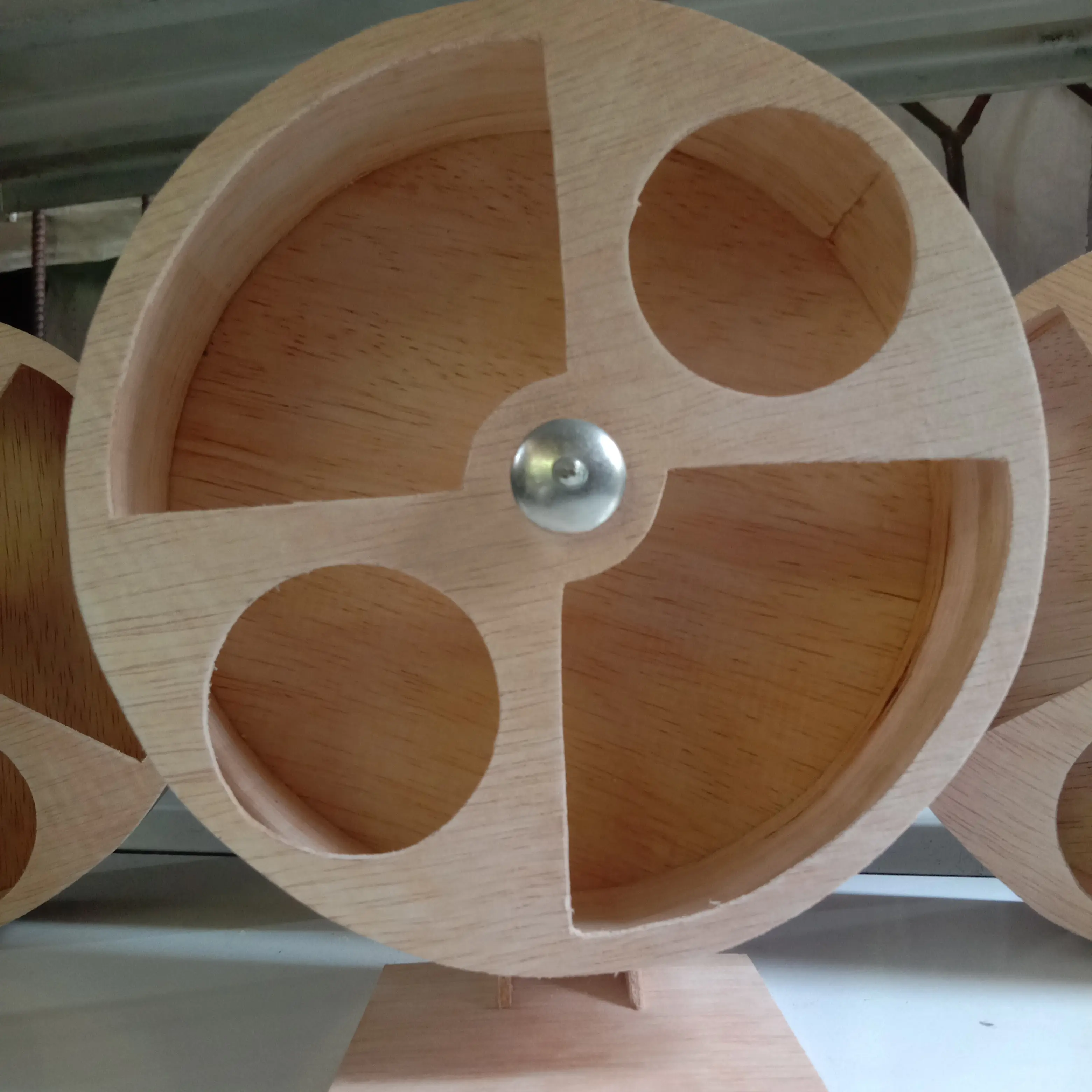 Roda Lari Mainan Hamster Triplel Kayu Baru Diameter 17cm, Lebar 9cm, Tinggi 20cm
