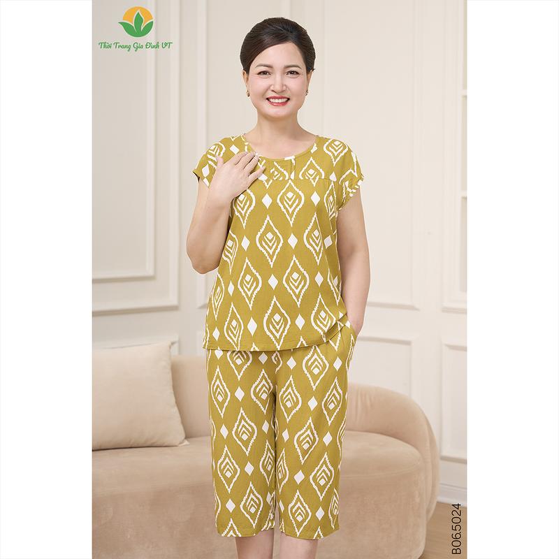 Bộ lanh mặc nhà trung niên thời trang Việt Thắng , quần lửng , áo cộc tay họa tiết - B06.5024