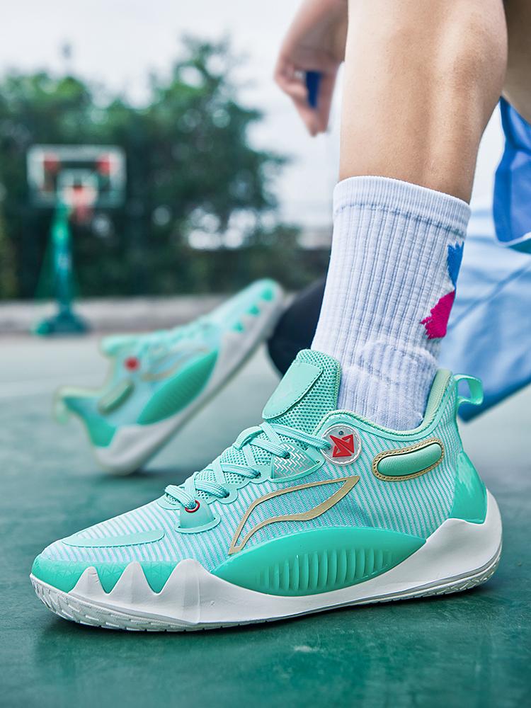 Product Introduction of IEAGO Original Quality Spike Basketball Sneakers Men Women Fashion Trainers Outdoor Sport Shoes 36