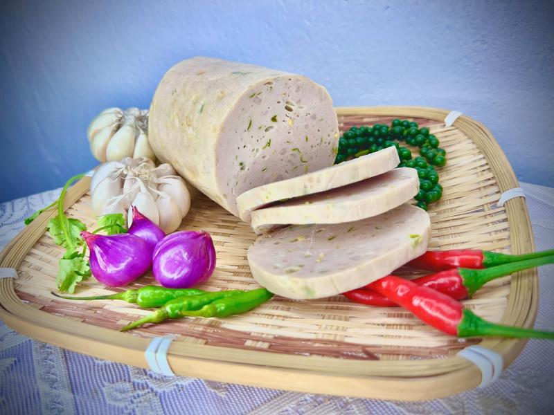 Chả lụa nhà làm thơm ngon