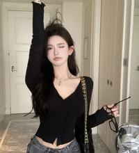 Gambar 【NEW】Women Crop Top V-Neck Long Sleeve Slim Fit Long Sleeve 1820 (S/M/L) - Black, S dari 99koutlet Kab. Tangerang 3 Tokopedia