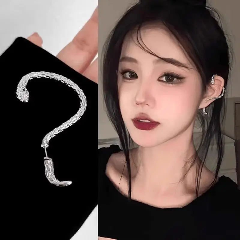 Anting-anting Model Ular Minimalis untuk Perhiasan Spesial - Earrings 0