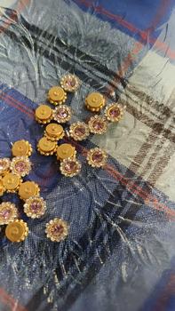 Product Review of cangkang bunga ukuran 8mm isi 100 & 45bji / payet cangkang matahari from L**@ °**o G**l ** ** 0