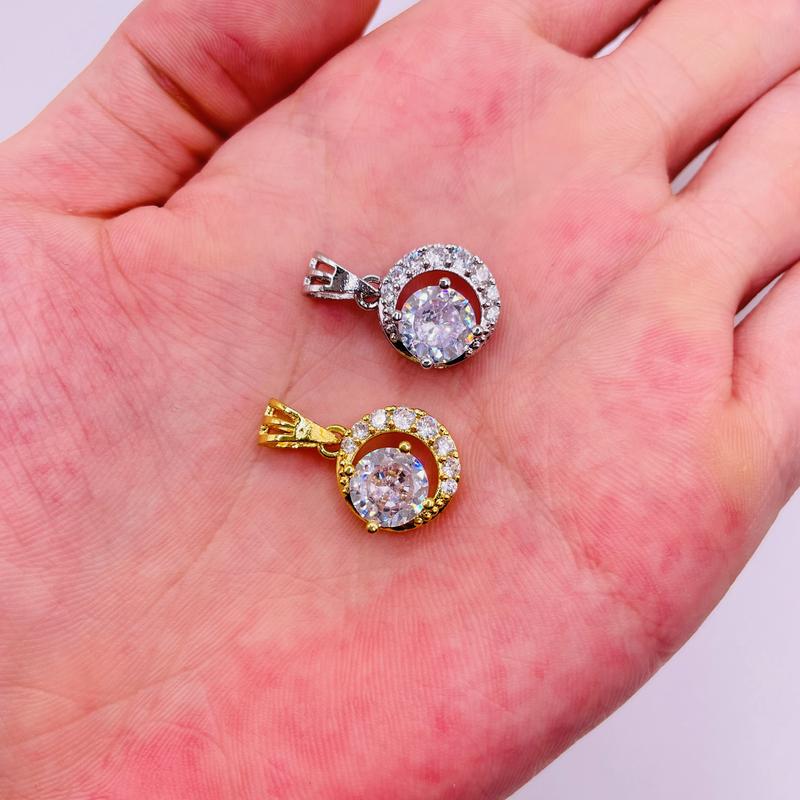 Mặt dây chuyền hình mặt trăng màu vàng hoặc trắng chất liệu bằng titan không phai mã 16 trangsucmoiluatuoi.RIN