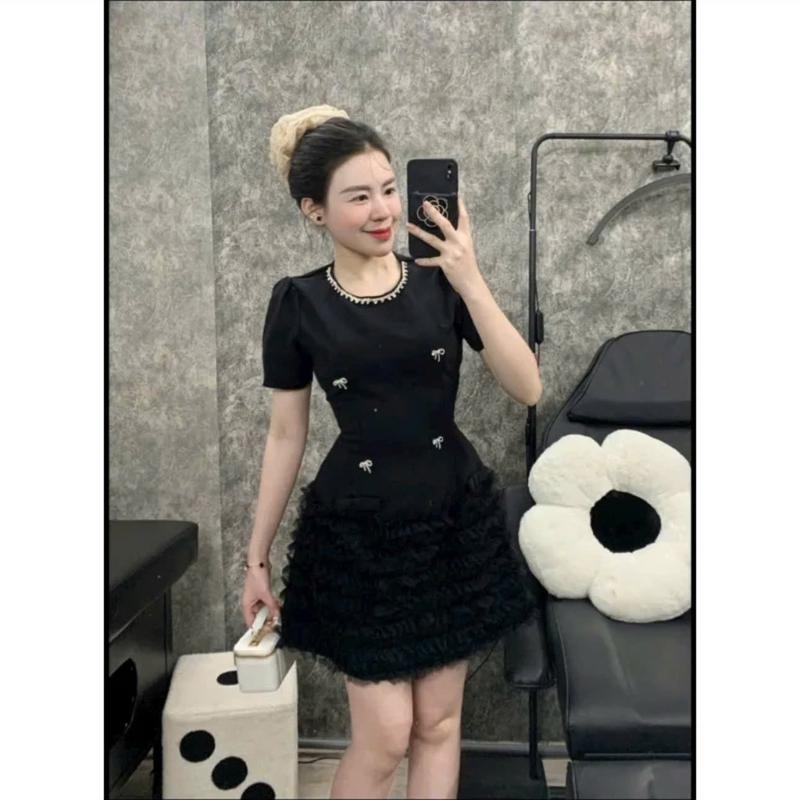 KEELIN BEAUTY Đầm Thiết Kế Cổ Đính Đá Form Chữ A Dáng Xoè Thêu Bèo Sóng Sang Chảnh N263 Kèm Tag Nơ Đá Phong Cách Thời Trang Hiện Đại