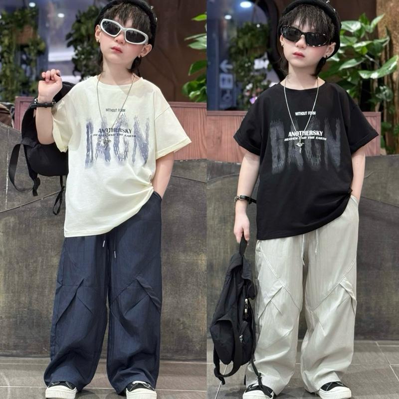 | Tiến Yến Kids | Chọn theo chiều cao bảng size Set đồ bé trai form rộng – Áo thun 4 chiều in chữ BAON + Quần gió nhăn tránh gió cá tính phù hợp bé đi học hay đi chơi đều thoải mái. Size 12-45kg bochobetrai 2025