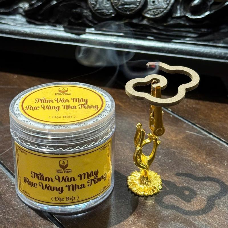   SƠN NAM  Nhang Trầm VÂN MÂY RỤC VÀNG NHA TRANG đặc biệt  1 Hộp 14 vân 18gr không keo không hóa chất  