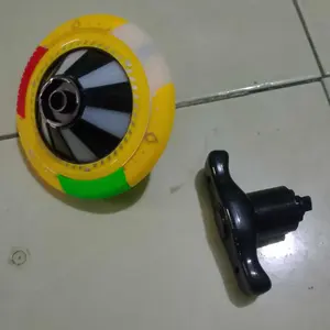 Mainan Anak Gasing Rainbow & Berbagai Karakter Lampu Gangsing Pelangi Flashing Gyro Blade / Gangsing Berputar dengan lampu