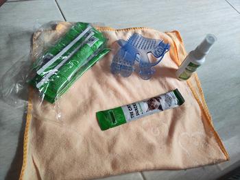 Product Review of Sisir Mandi untuk Kucing Anjing Bentuk Tapak Tangan Sisir Bulu Hewan from M**1 0