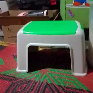 Barito Indo Bangku Jongkok Plastik Kursi Estetik Furniture Minimalis Warna Orenge Biru Desain Modern Kuat Menahan Beban 200KG Material Berkualitas Tinggi A02B