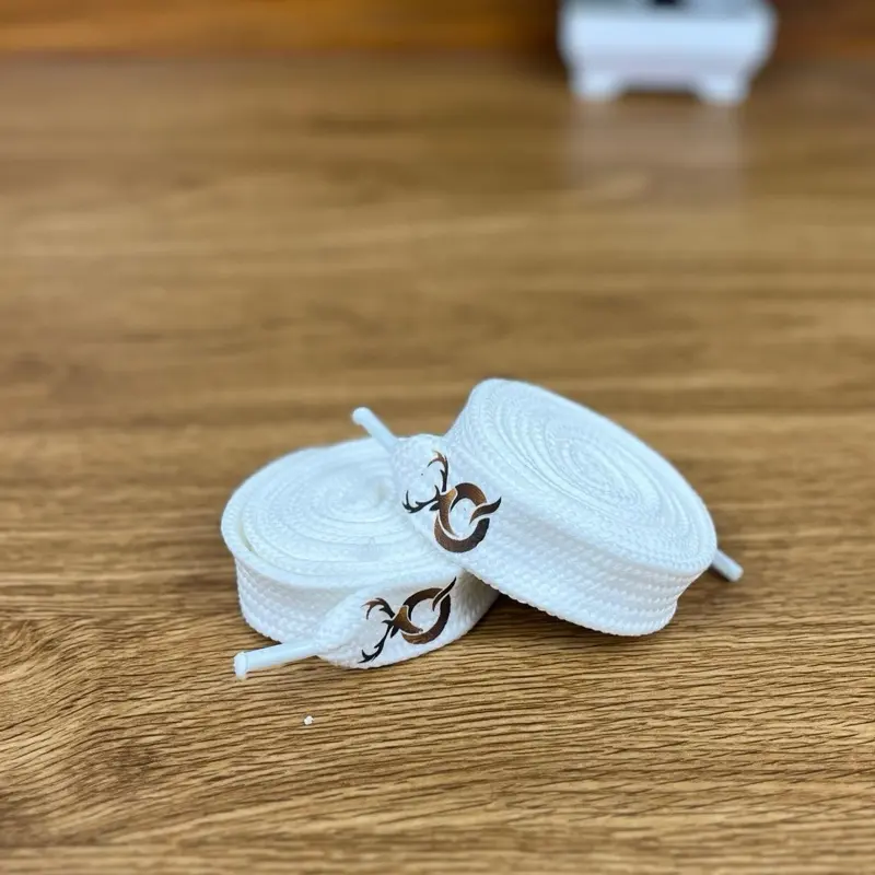 Tali gemuk putih berlogo