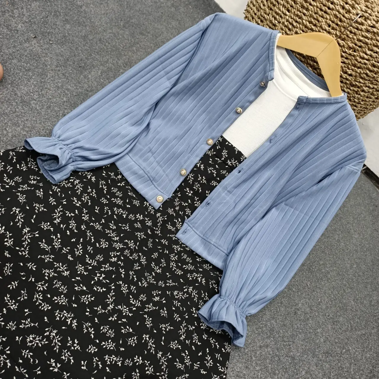 KONVEKSI.ID - Setelan Wanita 3in1 Cardigan Crop Button + Kaos RIB + Rok Floral Skirt / Oneset Casual Simple Motif Bunga