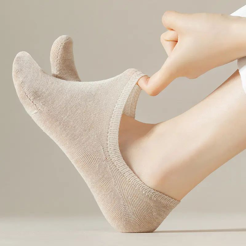 JOIN Kaos Kaki Wanita Semata Kaki Polos Korean Style Ankle Socks / Kaos Kaki Pendek Jempol Semata Kaki / Hidden Invisible Women Socks / Kaos Kaki Jari 204 3