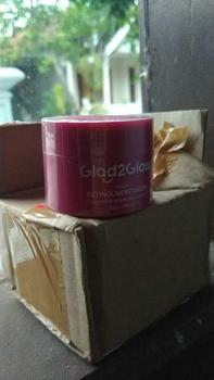 Product Review of GLAD2GLOW Peach Retinol Moisturizer 30 gram dengan Retinol & HPR untuk Memudarkan Garis Halus dan Kerutan from s**7 0