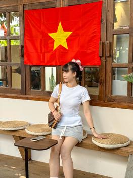 Product Review of ￼Túi xách nữ hoa nâu + kèm Ví sang chảnh đeo vai , đeo chéo size 25cm  bản mới hotren from 🌻**o T**🌻 0