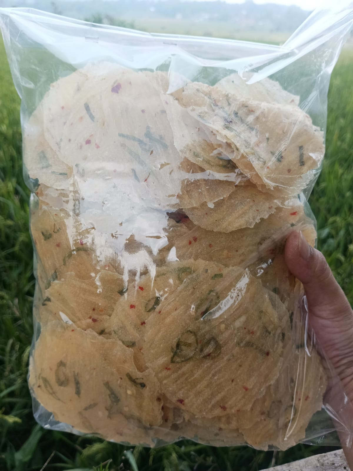 Kicimpring Singkong Mentah Bawang Cabai Gurih dan Renyah Camilan Kering Cemilan Kerupuk Snacks Makanan Keripik Pedas Food Kripik Opak Singkong Manis Asin enak