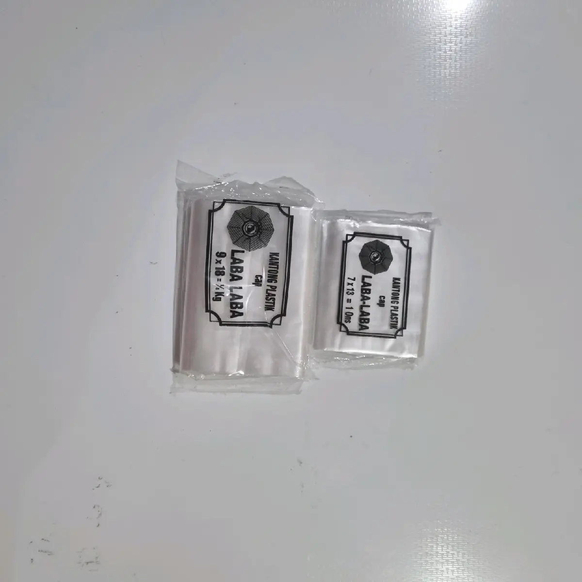 Laba Laba Hitam Plastik Kantong ukuran 9cm x 18cm dan 7cm x 13cm