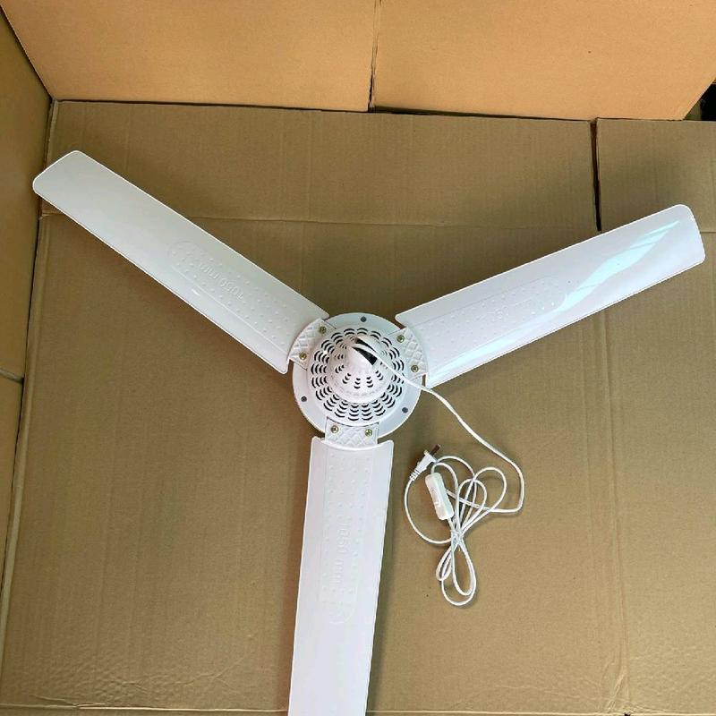 Quạt trần mini 3 cánh 1050 mẫu cánh vuông sải cánh 105cm siêu mát 1