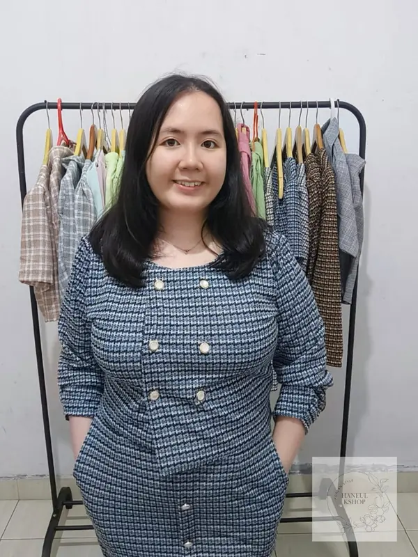 JUMBO (XXL) Jiwon Premium Korean Style Set Atasan dan Rok untuk Dewasa dan Remaja - Formal Casual Crop Pendek 3