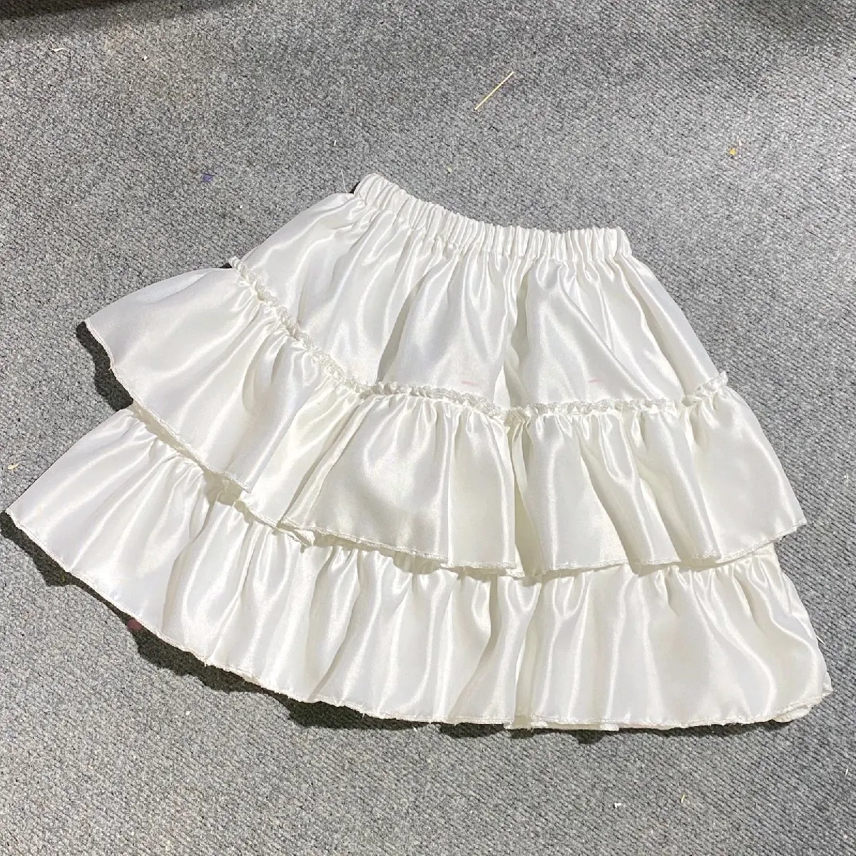 Rok Pendek Wanita Korean Outfit Karet Panjang Lady leony  Mini Korean Style rok ruffle pendek outfit korea cewek Satin Casual