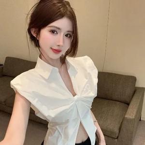 เสื้อเชิ้ตผู้หญิงทรงลำลองผูกโบว์เรียบง่าย