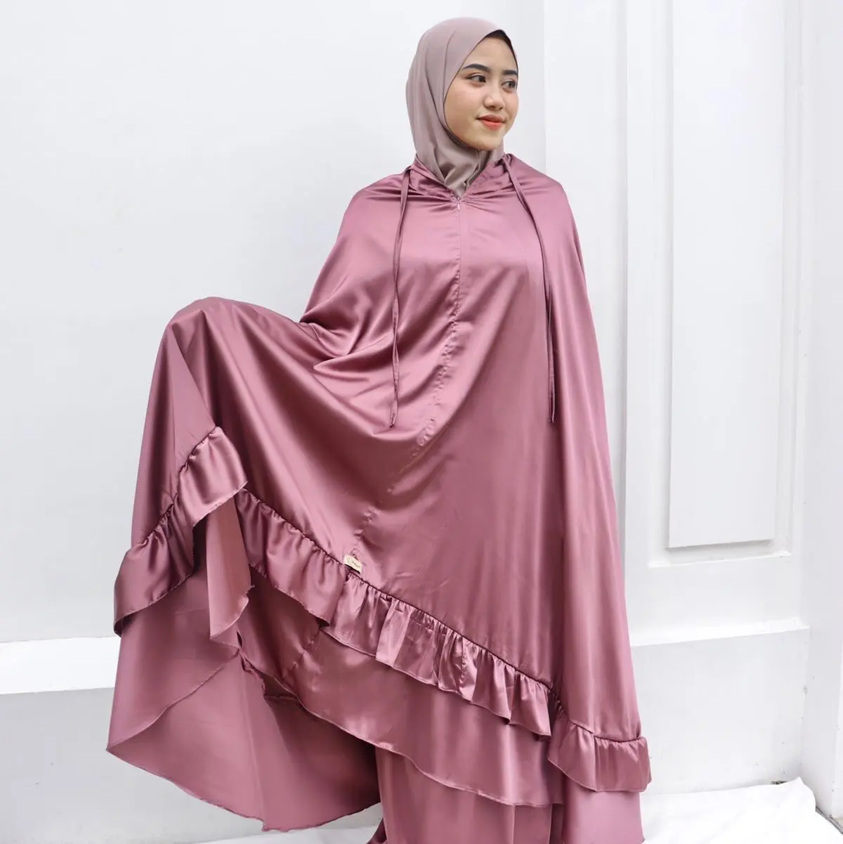 Callie qudsiyyah - Mukena Armany silk / Mukena 2n1 /mukena jumbo/mukena armany silk/mukena silk/mukena nyaman Muslim Polos Polos
