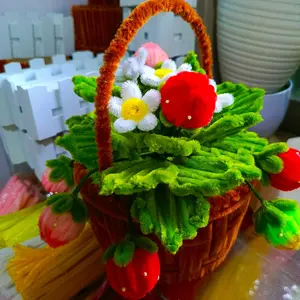 bucket keranjang strowberry  kawat bulu