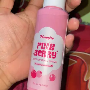 Honnete Pink Berry Tone Up Body Spray - Tone Up Spray Mencerahkan dan Menghidrasi Kulit Badan Wangi Halal BPOM