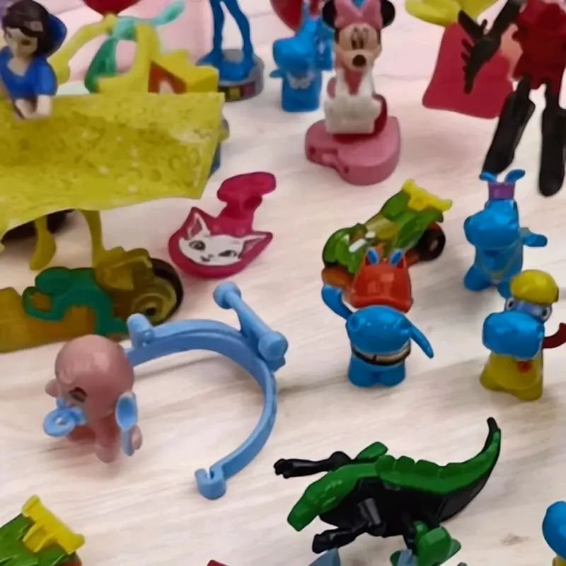 Kinder joy mainan viral (HANYA MAINAN SAJA) bisa memilih warna mainan kesukaan anak2 anda.. Hadiah Toys 4