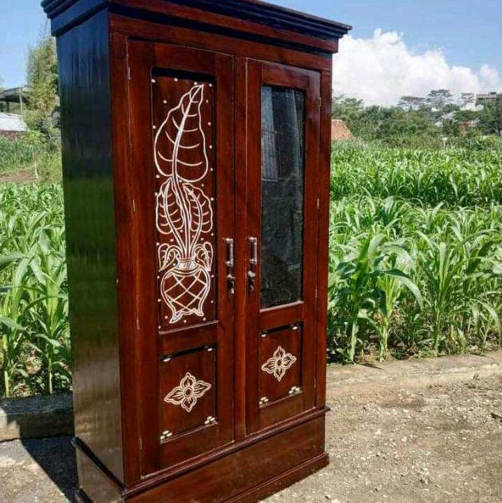 lemari kayu mahoni tua murah 5