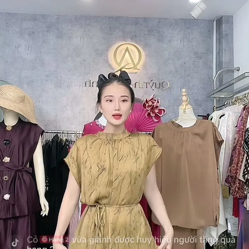 đầm lụa vàng nâu cao cấp thời gian