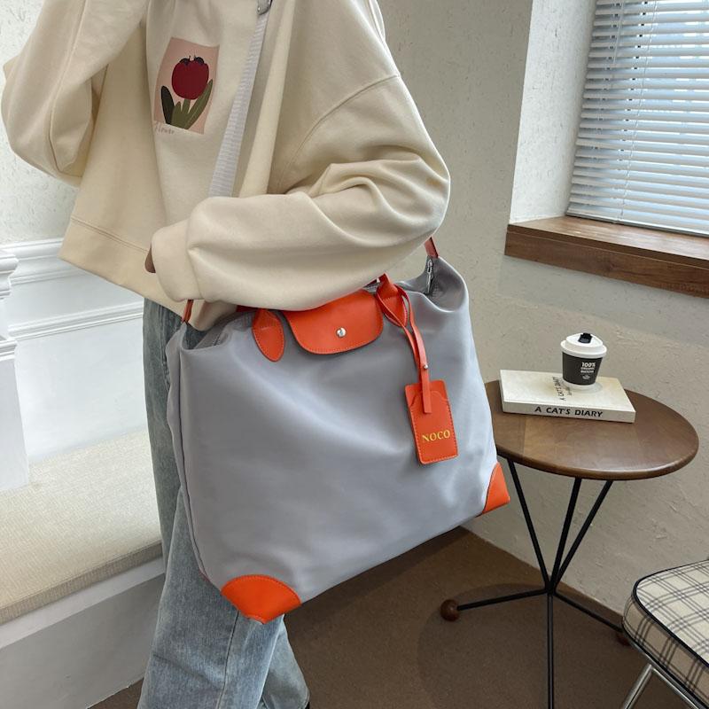 Product Introduction of 2023 Large Capacity Women's Travel Bag Waterproof Sports Gym Bag Outdoor Shoulder Crossbody Bag Female Handbag Weekend Gym Bag 2